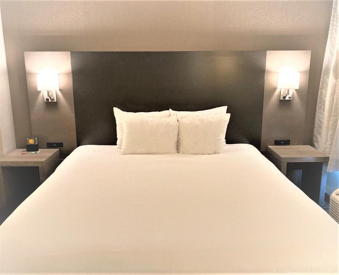วินเกต บาย วินด์แฮม อีรี Hotel ภายนอก รูปภาพ
